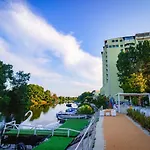 Ξενοδοχείο Perla Royal
