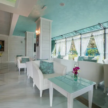 Hotell Perla Royal 5*