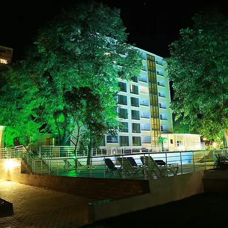 מלון Perla Royal 5*